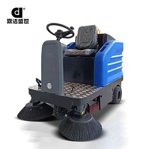 鼎潔盛世駕駛式電動(dòng)掃地車DJ1300F